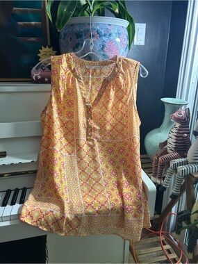 Violet + Claire Yellow Pink Geometric Sleeveless Blouse Large
